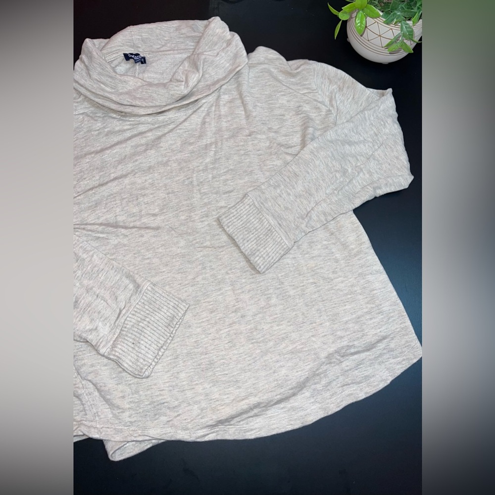 Splendid Cowl Neck Super soft Pullover Top Size Medium EUC